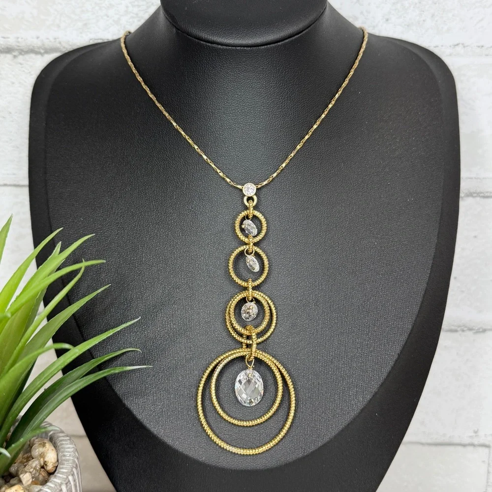Vintage Y2K Faceted Clear Crystal Gold Tone Textured Circle Pendant Necklace